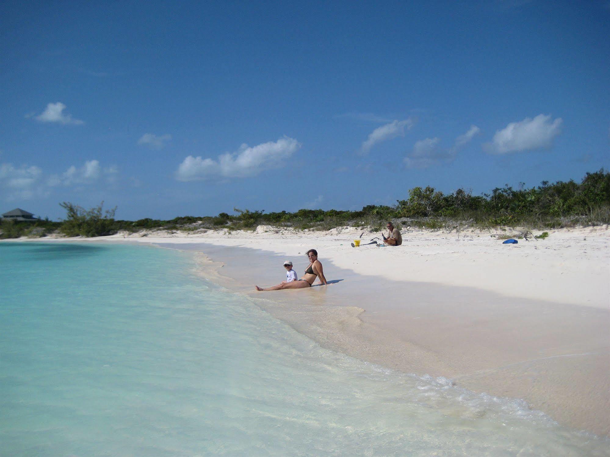 Casa De Isle Hotel Providenciales Exterior photo