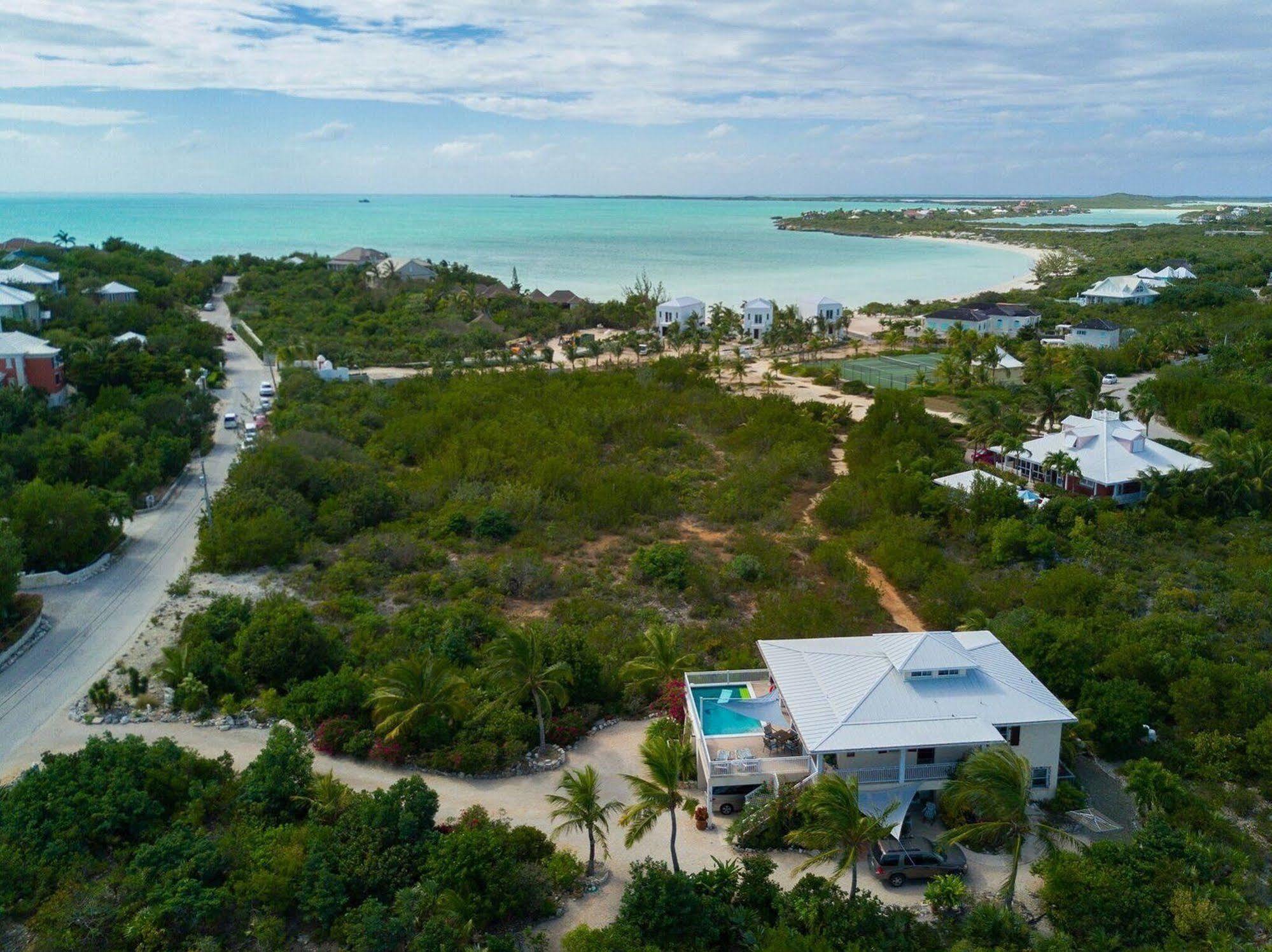 Casa De Isle Hotel Providenciales Exterior photo